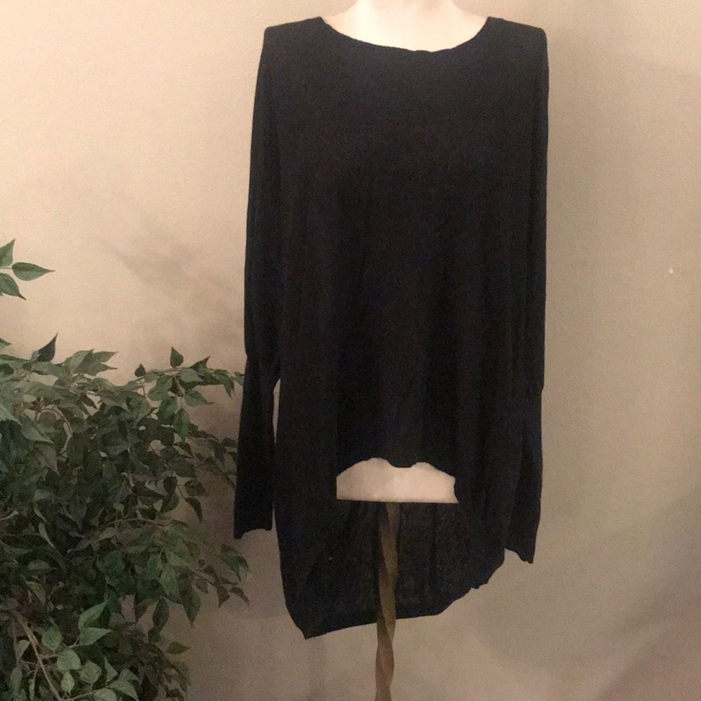 Long-sleeved black top